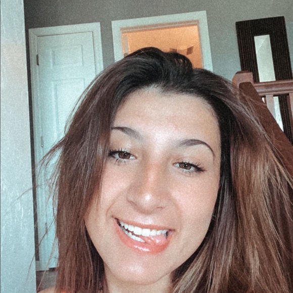 Meet your Posher, Jadeyn - Picture 1 of 1